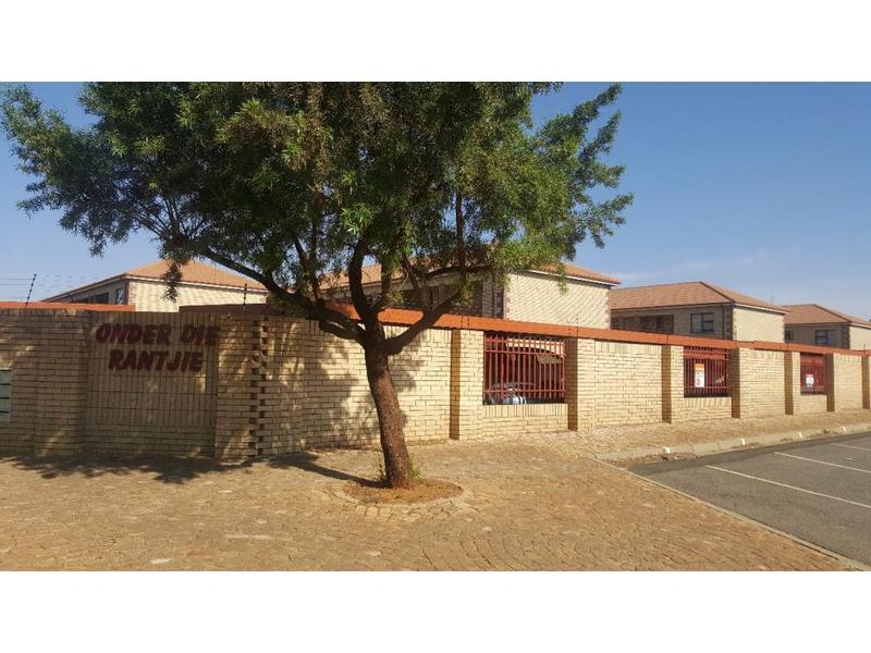 To Let 1 Bedroom Property for Rent in Dassie Rand North West